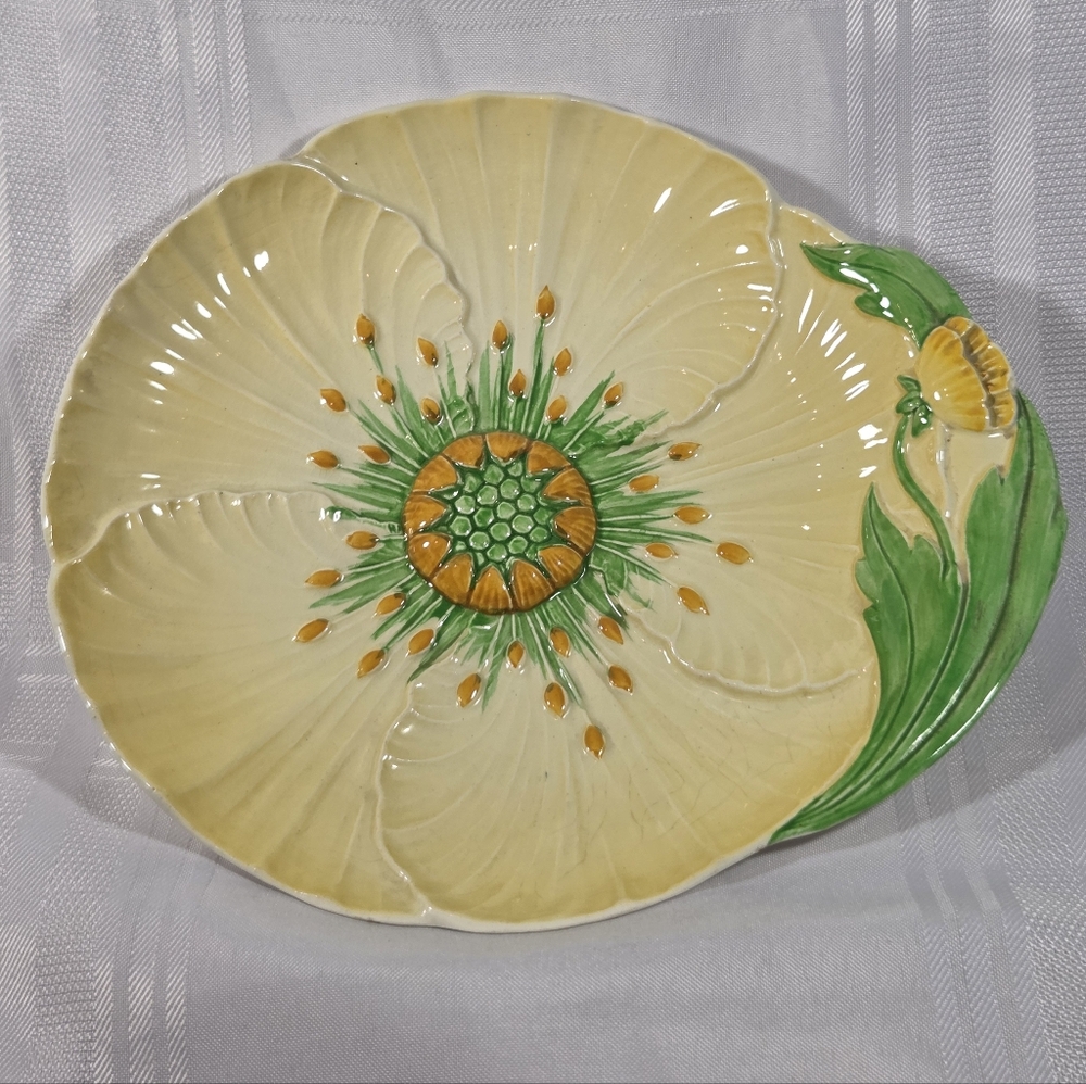 Buttercup by Carlton Ware (England) Cake Plate